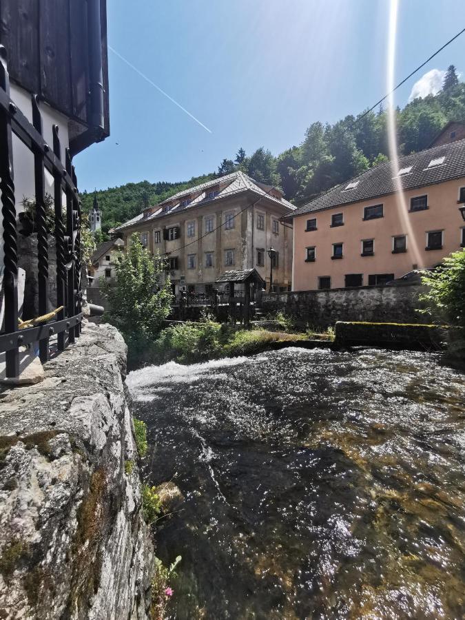 Bajta Kroparica Exterior foto